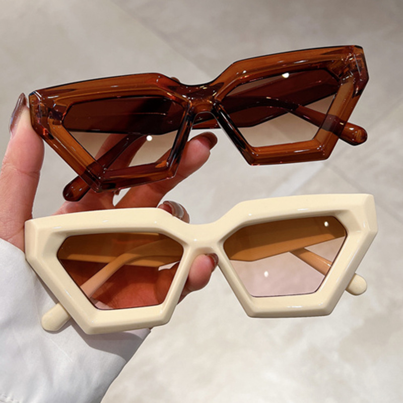 Vintage Fashion Photos - Fashion, Cat's Eye UV Protection Sunglasses