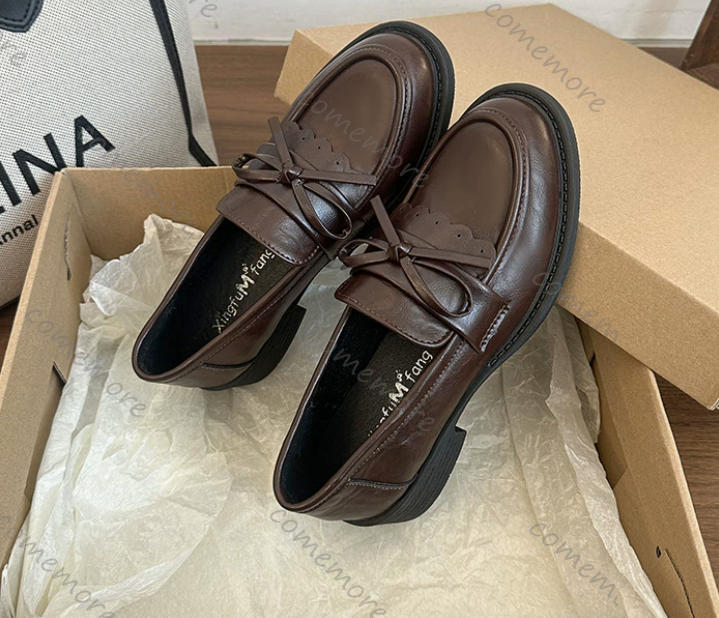 Vintage Slip on Women Elegante - Vintage Fashion Ladies ulasan dan harga
