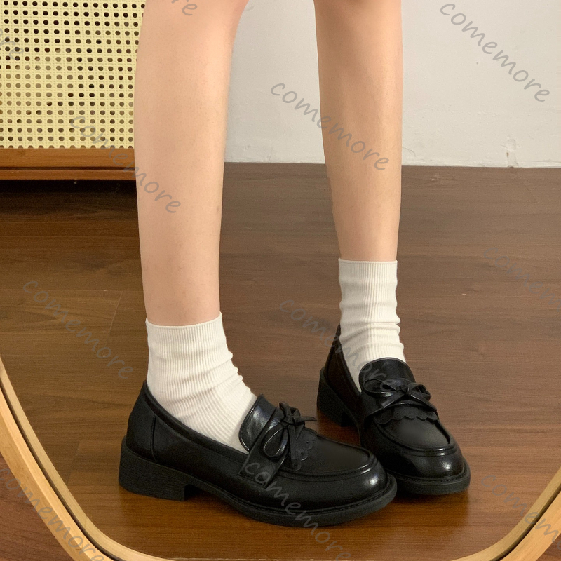 Vintage Slip on Women Elegante - Vintage Fashion Ladies ulasan dan harga